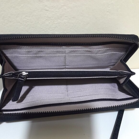 Margot York Patty envelope full zip real leather wallet 8"W×4.5"H - Picture 3 of 5